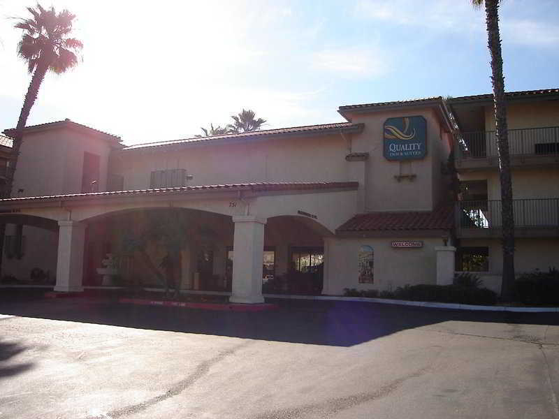 Holiday Inn Express Hotel & Suites Carlsbad Beach By Ihg Exterior photo